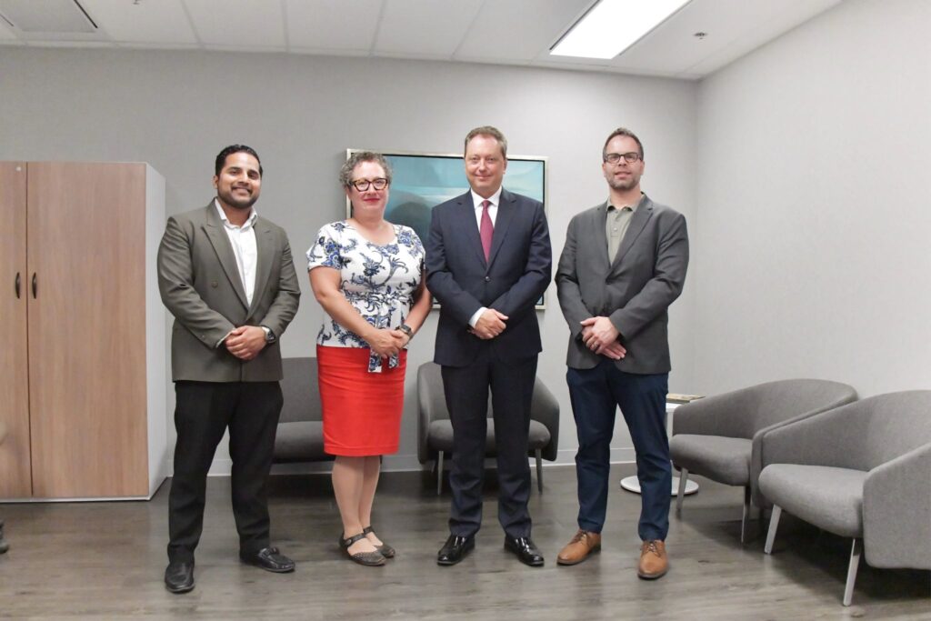 Photo of the AltaML Team with Minister Crawford in Ottawa, Ontario.